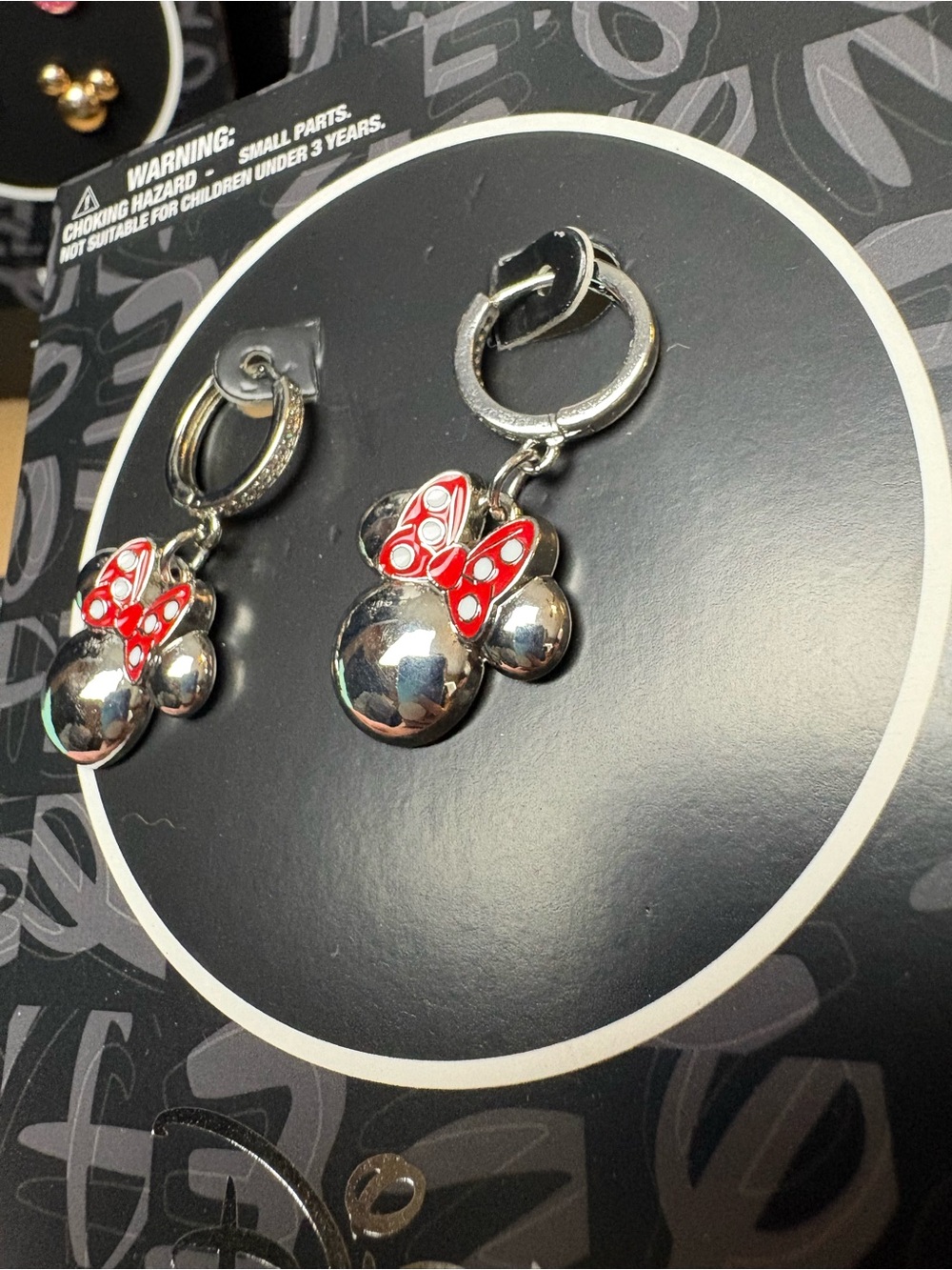 NWT Disney Silver Dangle Minnie Character Earrings - Picture 5 of 6